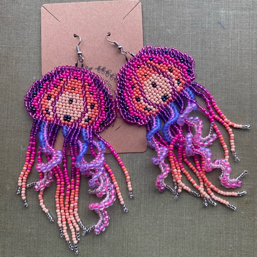 Jelly fish seed bead earrings! Pink and purple beaded on sterling silver hook.